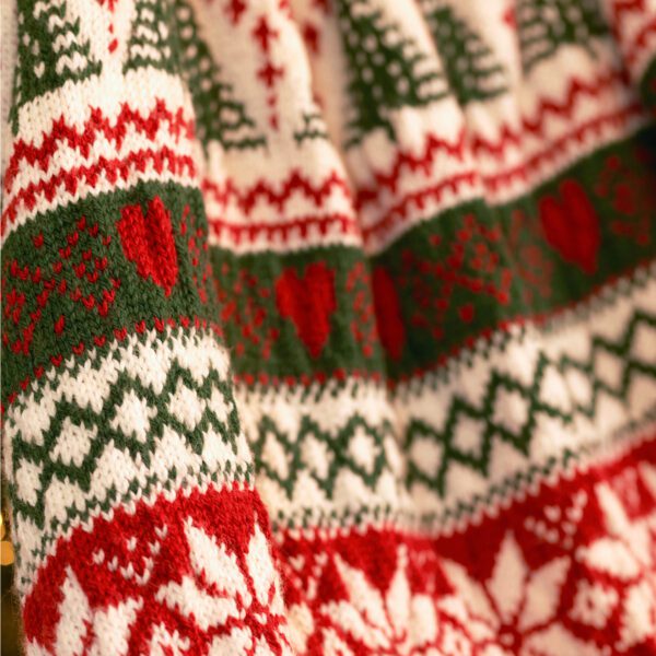 West Yorkshire Spinners Woodside Fair Isle Festive Blanket Kit - Image 3